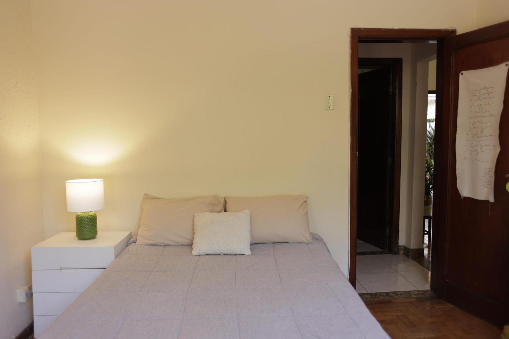Quarto Casal Com Varanda Casa Caramel بيلو هورزونتي المظهر الخارجي الصورة